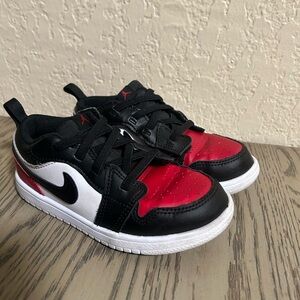Nike Kids Black and Red Sneakers